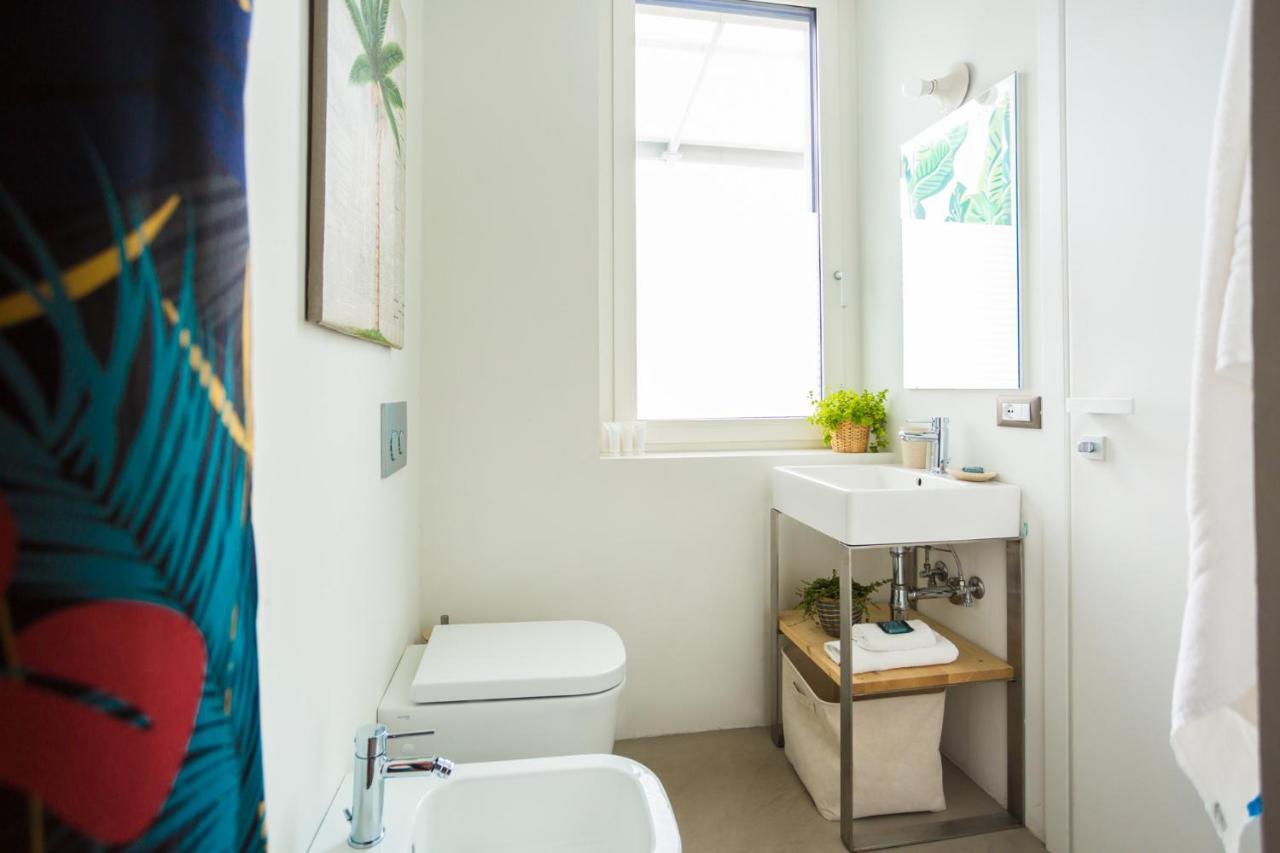 Tropical Micro Studio With Terrace And Duomo Views Milano Eksteriør bilde